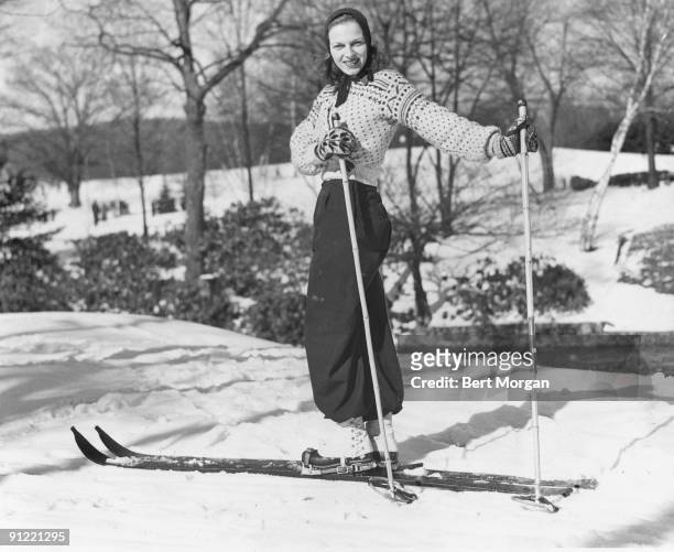 Vintage Ski Sweaters Photos and Premium High Res Pictures - Getty Images