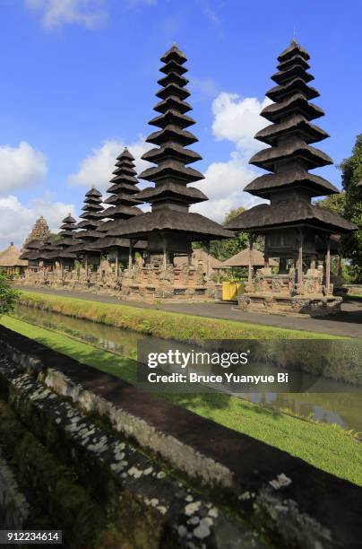 meru towers in the main sanctum of pura taman ayun temple.mengwi.bali.indonesia - meru filme stock-fotos und bilder