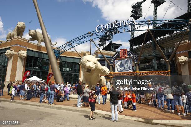 View of Detroit Tigers fans outside Comerica Park stadium before game vs Tampa Bay Rays. Detroit, MI 8/29/2009 CREDIT: John Biever