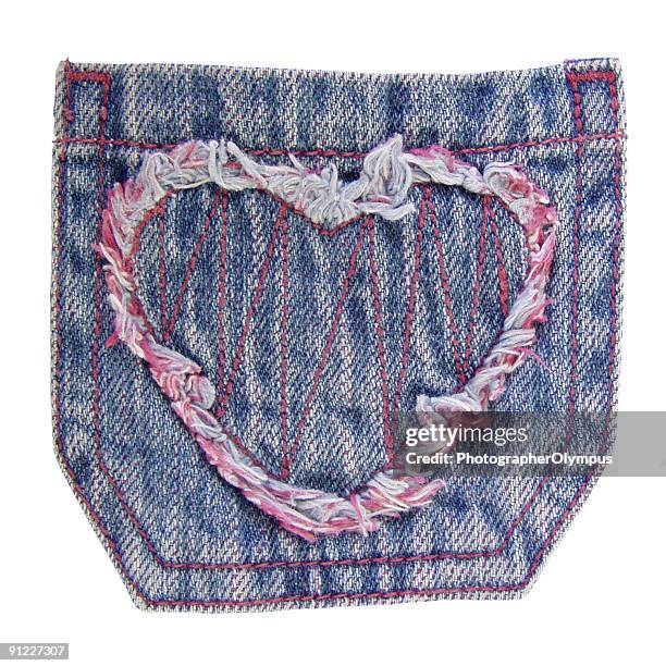 vaqueros de bolsillo con corazón aislado - pocket square fotografías e imágenes de stock