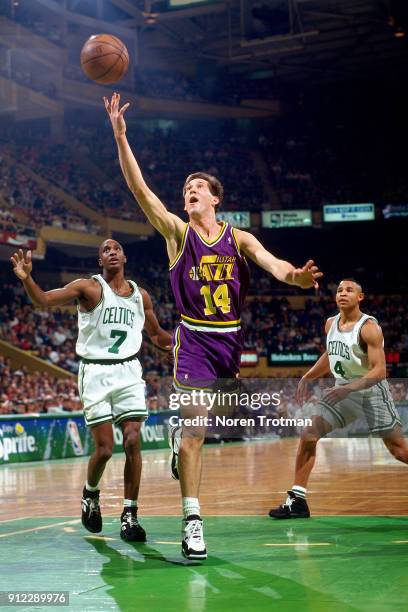 Jeff Hornacek of the Utah Jazz shoots during a game played on January 13, 1995 at TD Garden in Boston, Massachussets.. NOTE TO USER: User expressly...