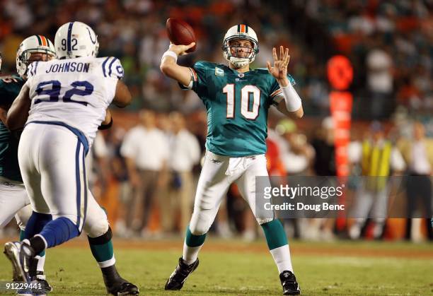 Quarterback Chad Pennington of the Miami Dolphins throws a pass against the Indianapolis Colts at Land Shark Stadium on September 21, 2009 in Miami,...