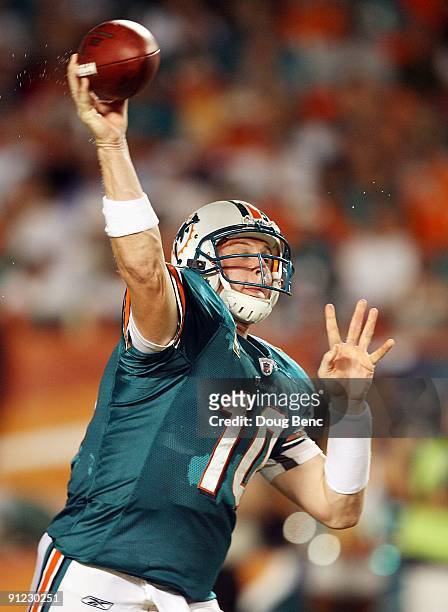Quarterback Chad Pennington of the Miami Dolphins throws a pass against the Indianapolis Colts at Land Shark Stadium on September 21, 2009 in Miami,...