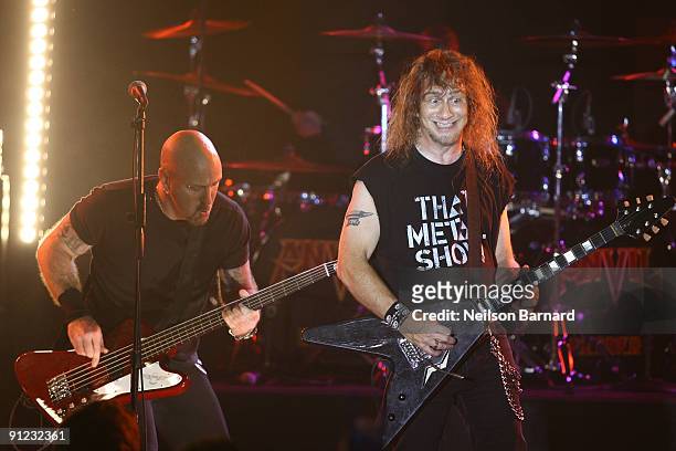 Musicians Steve "Lips" Kudlow, Glenn "G5" Five and Robb "Geza" Reiner of the band Anvil perform on stage at the taping of VH1 Classic Presents "That...