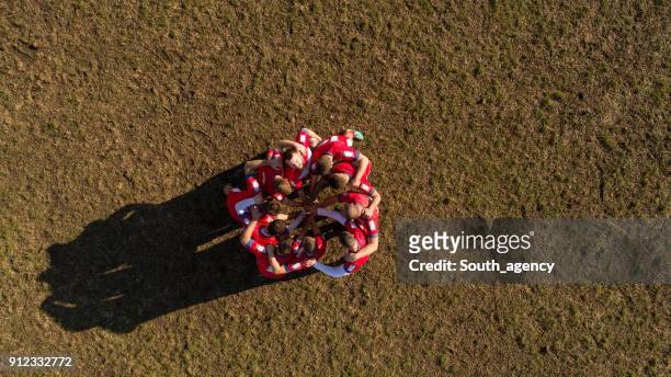 rugby team spirit - rugby league stock pictures, royalty-free photos & images