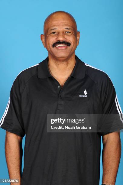 Clipper Assistant John Harding Lucas Ii Photos and Premium High Res Pictures - Getty Images