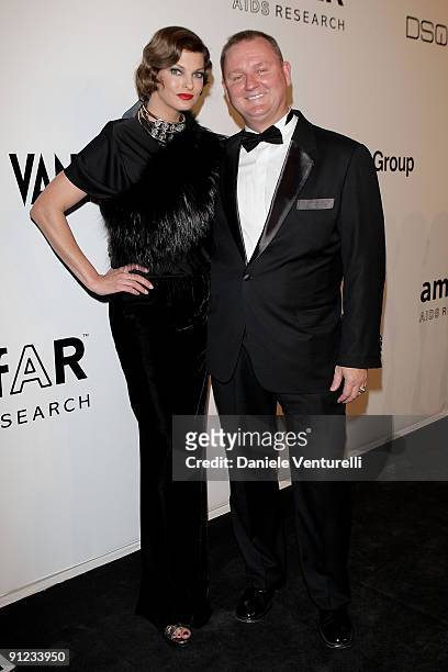 Linda Evangelista and amfAR CEO Kevin Robert Frost attend amfAR Milano 2009 Red Carpet, the Inaugural Milan Fashion Week event at La Permanente on...