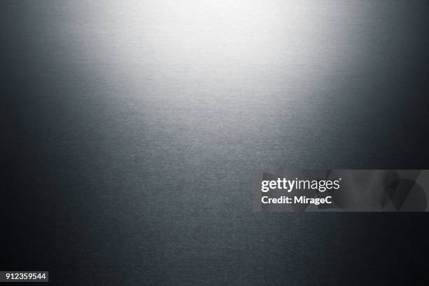 brush metal texture - hoja de aluminio fotografías e imágenes de stock