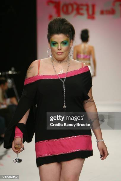 Mia Tyler wearing Joey and T Spring Collection 2004