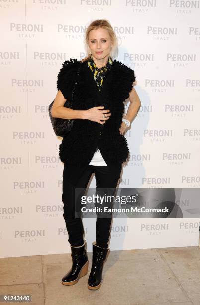 Laura Bailey attends the Peroni Blue Ribbon Design Awards with Alessi on September 29, 2009 in London, England.