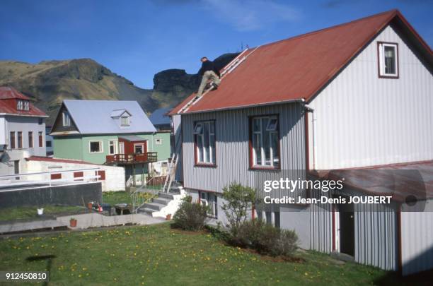 Maisons a toit de tole d'Akranes, Islande.