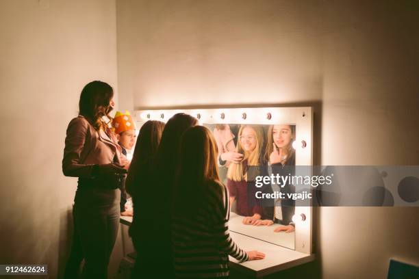 school play rehearsal - actress backstage stock pictures, royalty-free photos & images