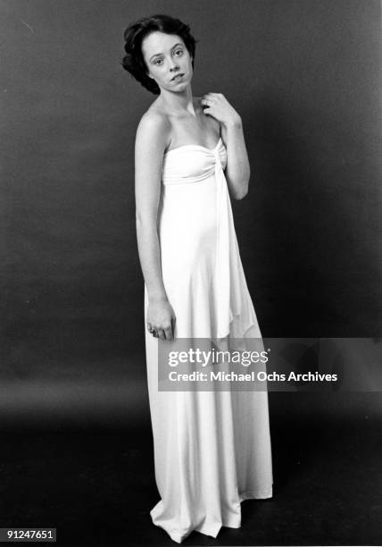 Actress Mackenzie Phillips poses for a fashion layout on September 9, 1976 in Los Angeles, California.