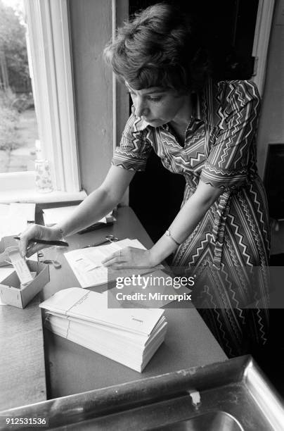 Smallpox Outbreak Birmingham 1978. Janet Parker a British medical photographer became the last person to die from smallpox. She was accidentally...