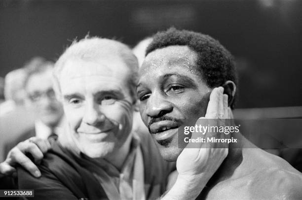 Maurice Hope v Carlos Herrera WBC World Super Welterweight Title. Wembley Arena, Wembley, London, United Kingdom. Hope won by unanimous decision...