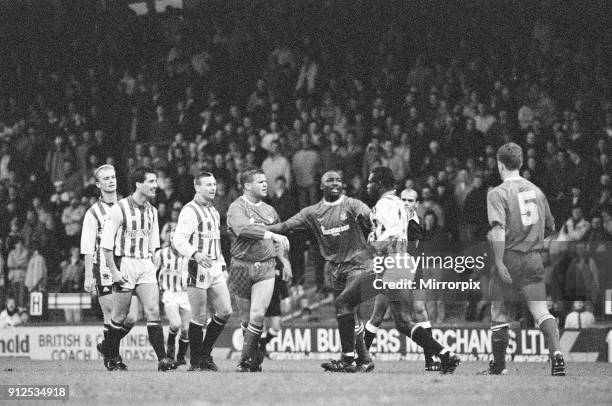 Huddersfield 2-1 Bury, Division 3 League match at Leeds Road, Saturday 22nd December 1990.