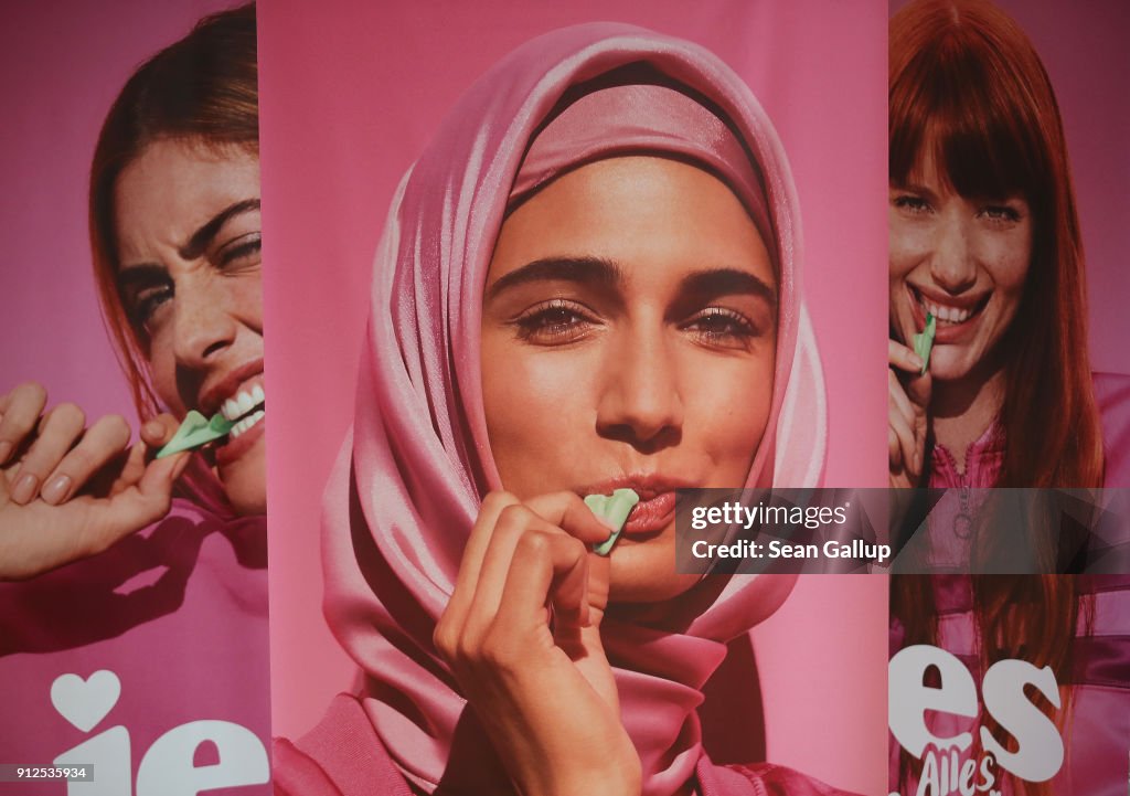 Katjes Advertisement With Muslim Woman Provokes Controversy Among Islam Skeptics