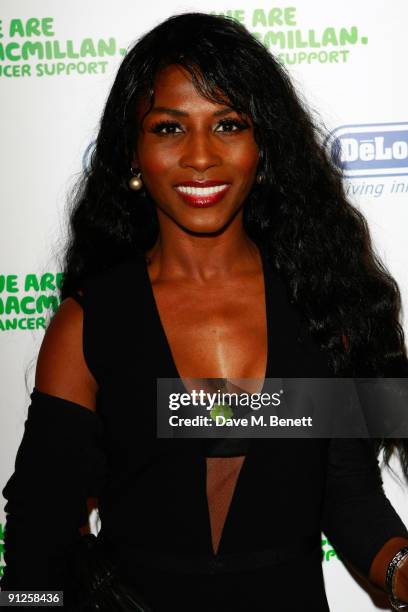 Sinitta attends the Macmillan De'Longhi Art Auction 2009 at The Avenue on September 29, 2009 in London, England.