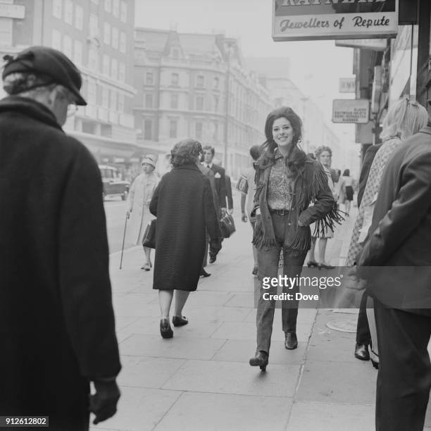 American singer-songwriter Bobbie Gentry in London, 27th May 1968.