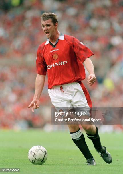 Gary Pallister of Manchester United in action, circa 1997.