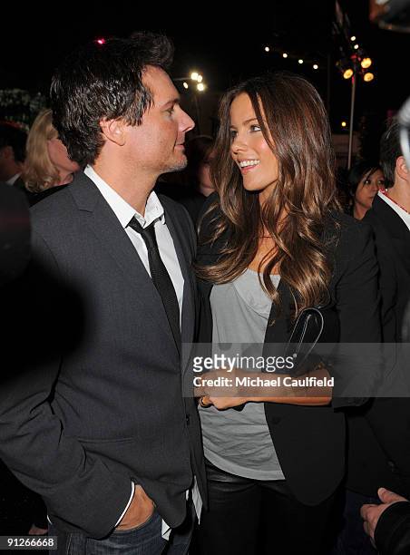 Actors Len Wiseman and Kate Beckinsale attend the after party for the premiere of "Whip It" held at Hot Tub Johnny's on September 29, 2009 in...