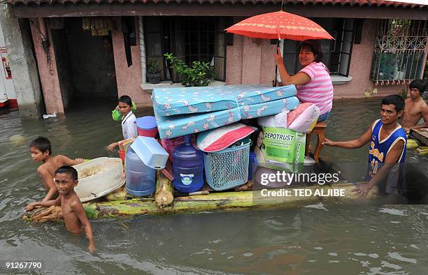 Raft Loading 145 Raft Loads Stock Photos, High-Res Pictures, and Images - Getty Images