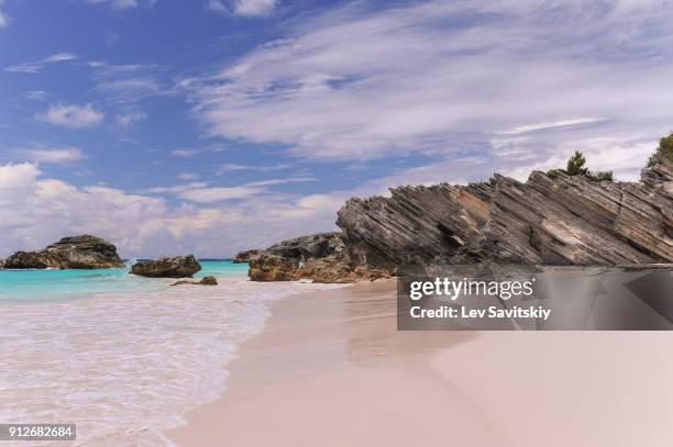 horse shoe bay, bermuda - bermuda beach imagens e fotografias de stock
