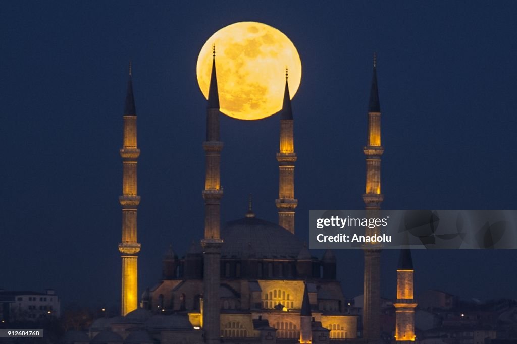 Super blue blood moon in Edirne