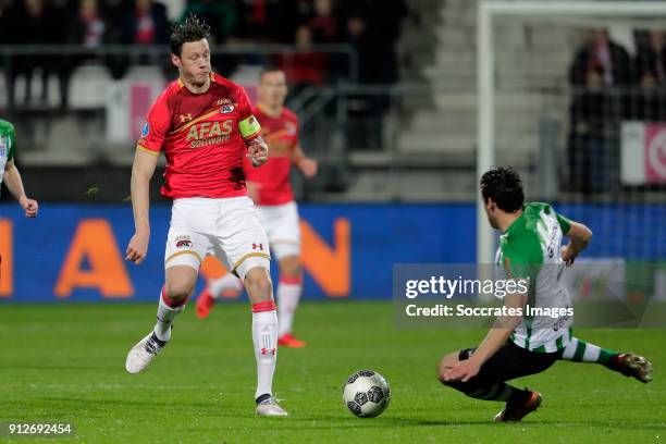 Wout Weghorst of AZ Alkmaar, Dirk Marcellis of PEC Zwolle during the Dutch KNVB Beker match between AZ Alkmaar v PEC Zwolle at the AFAS Stadium on...