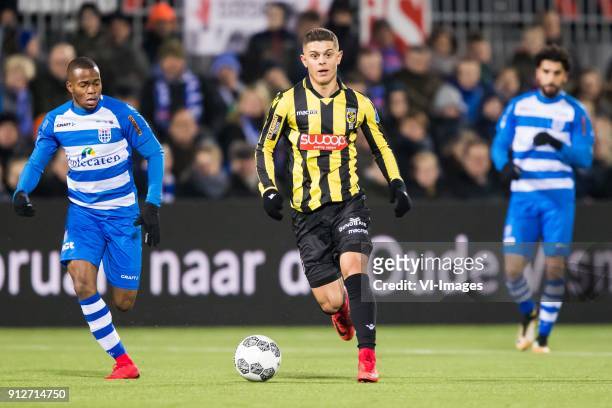 Ruben Ligeon of PEC Zwolle, Milot Rashica of Vitesse, Youness Mokhtar of PEC Zwolle during the Dutch Eredivisie match between PEC Zwolle and Vitesse...