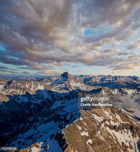 mountain range aerials - ken redding fotografías e imágenes de stock