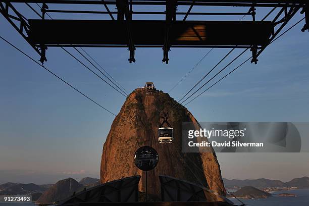 Cable-car makes its way to the top of Pão de Açúcar, or Sugarloaf Mountain, on July 29, 2009 in Rio De Janeiro, Brazil. Rio is seeking to become the...