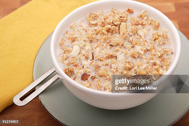 breakfast cereal with almonds and flax seed - lori lee stockfoto's en -beelden