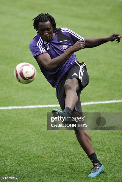 Anderlecht player Romelu Lukaku controls the ball during a training session at the Constant Vanden Stock Stadium in Brussels on September 30, 2009 on...