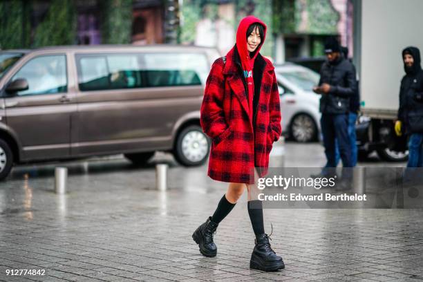 Black Hooded Sweater Coat Photos and Premium High Res Pictures - Getty