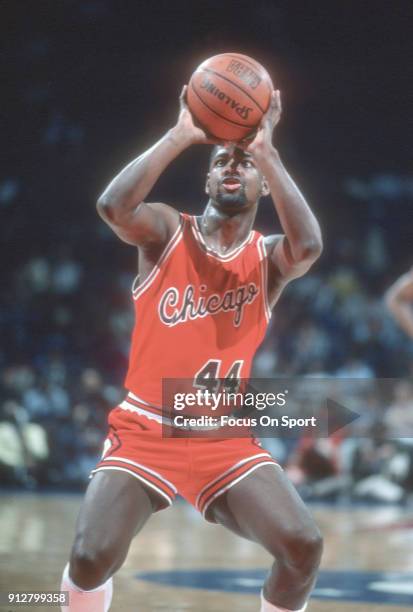 Quintin Dailey of the Chicago Bulls shoots a free throw against the Washington Bullets during an NBA basketball game circa 1985 at the Capital Centre...