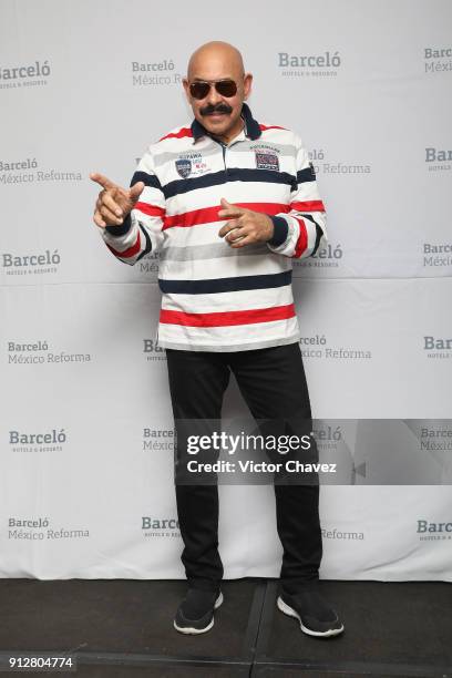 Oscar D'Leon attends a press conference to promote the Primer Festival Latinoamericano De La Salsa at Barcelo hotel on January 31, 2018 in Mexico...