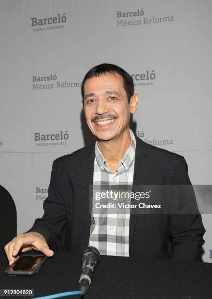 Eddie Santiago attends a press conference to promote the Primer Festival Latinoamericano De La Salsa at Barcelo hotel on January 31, 2018 in Mexico...