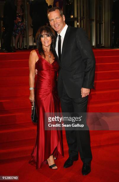 Henry Maske and his wife Manuela Maske attend the Goldene Henne 2009 awards at Friedrichstadtpalast on September 30, 2009 in Berlin, Germany.