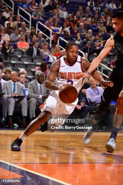 Isaiah Canaan of the Phoenix Suns handles the ball against the Dallas Mavericks on January 31, 2018 at Talking Stick Resort Arena in Phoenix,...