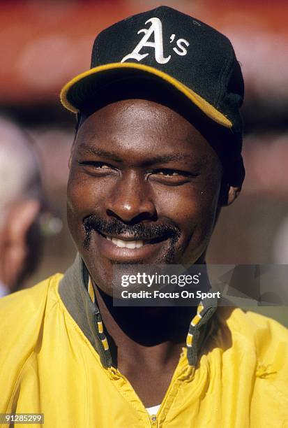 Pitcher Dave Stewart of the Oakland Athletics before a circa late 1980's Major League Baseball game. Stewart played for the Athletics from 1986-92.