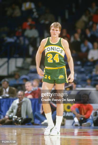 Tom Chambers of the Seattle Supersonics looks on against the Washington Bullets during an NBA basketball game circa 1984 at the Capital Centre in...