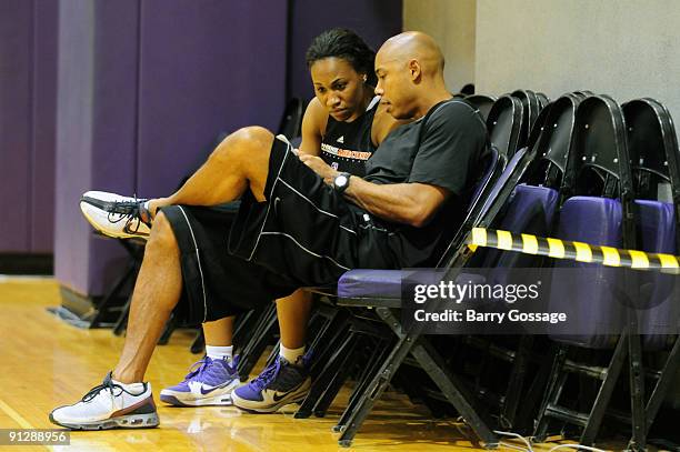 Head coach Corey Gaines and Temeka Johnson of the Phoenix Mercury go over game notes during practice for Game Two of the 2009 WNBA Finals against the...