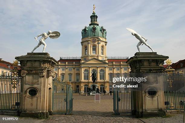 castello di charlottenburg, berlino - charlottenberg foto e immagini stock