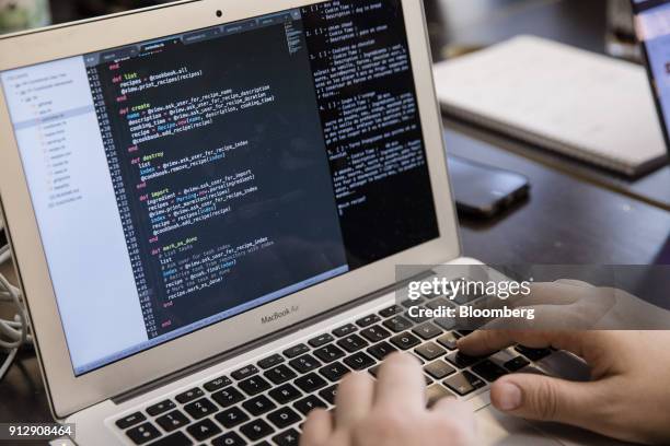 Computer Student Computer Boot Camp Boot Camp Coding Photos and Premium High Res Pictures - Getty Images