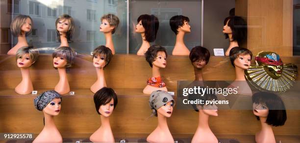 wigs - wig - fotografias e filmes do acervo