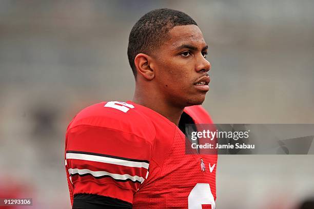 Quarterback Terrelle Pryor of the Ohio State Buckeyes warms up before a game against the Illinois Fighting Illini at Ohio Stadium on September 26,...