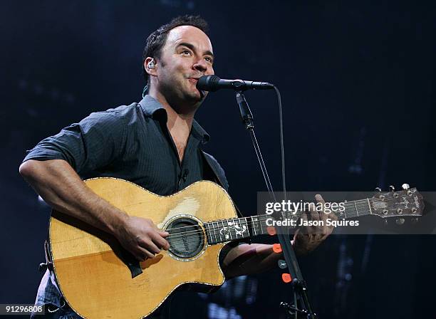 Dave Matthews of Dave Matthews Band performs at the Sprint Center on September 30, 2009 in Kansas City, Missouri.