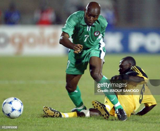 George 2002wik 59 Finidi George Photos Stock Photos, High-Res Pictures, and Images ...