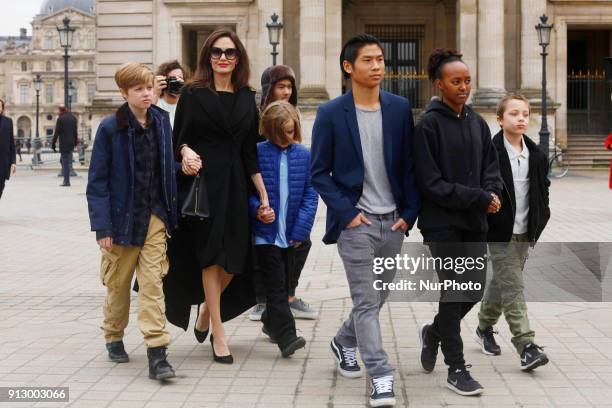 Angelina Jolie with her children Shiloh Pitt Jolie, Maddox Pitt Jolie, Vivienne Marcheline Pitt Jolie, Pax Thien Pitt Jolie, Zahara Marley Pitt...